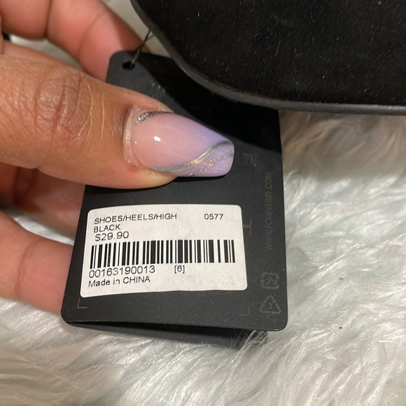 Black heels - Picture 5 of 5